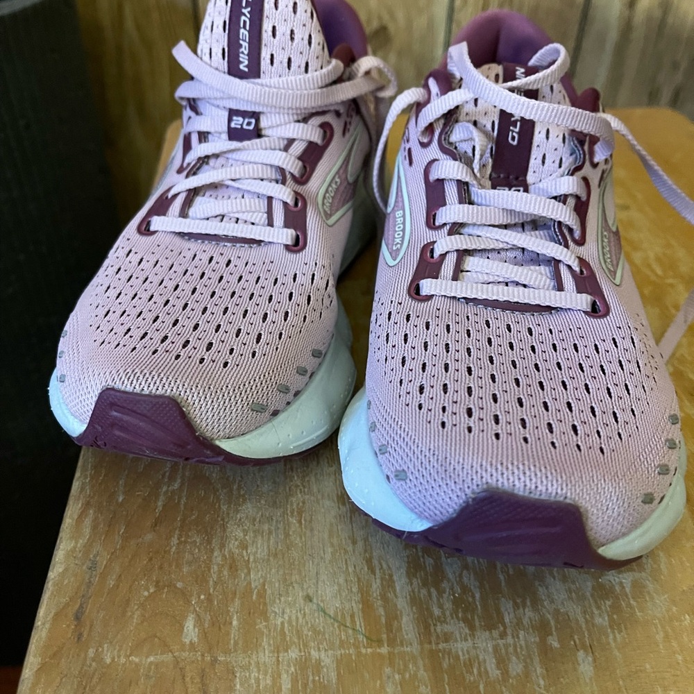 Women’s Brooks Glycerin 20 size 8 medium - Picture 2 of 10